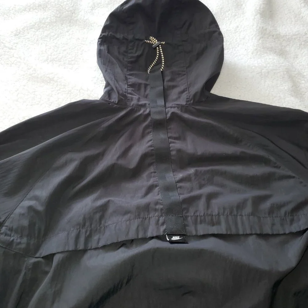 Nike Men's Unlined Hooded Windrunner Jacket - Picture 4 of 12